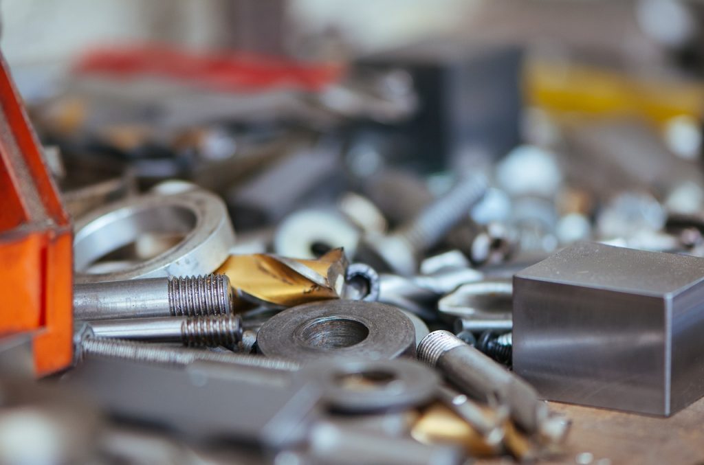 screws, hardware, ironware-600491.jpg